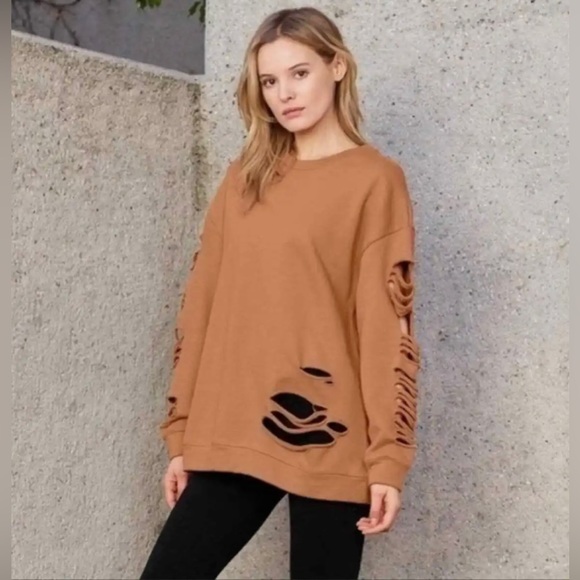 Alo Yoga Fade Long Sleeve Pullover in Henna - Picture 1 of 10